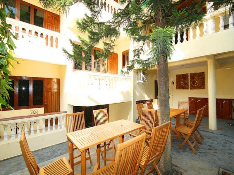 Hotel Hundred Moon Rangun Zewnętrze zdjęcie