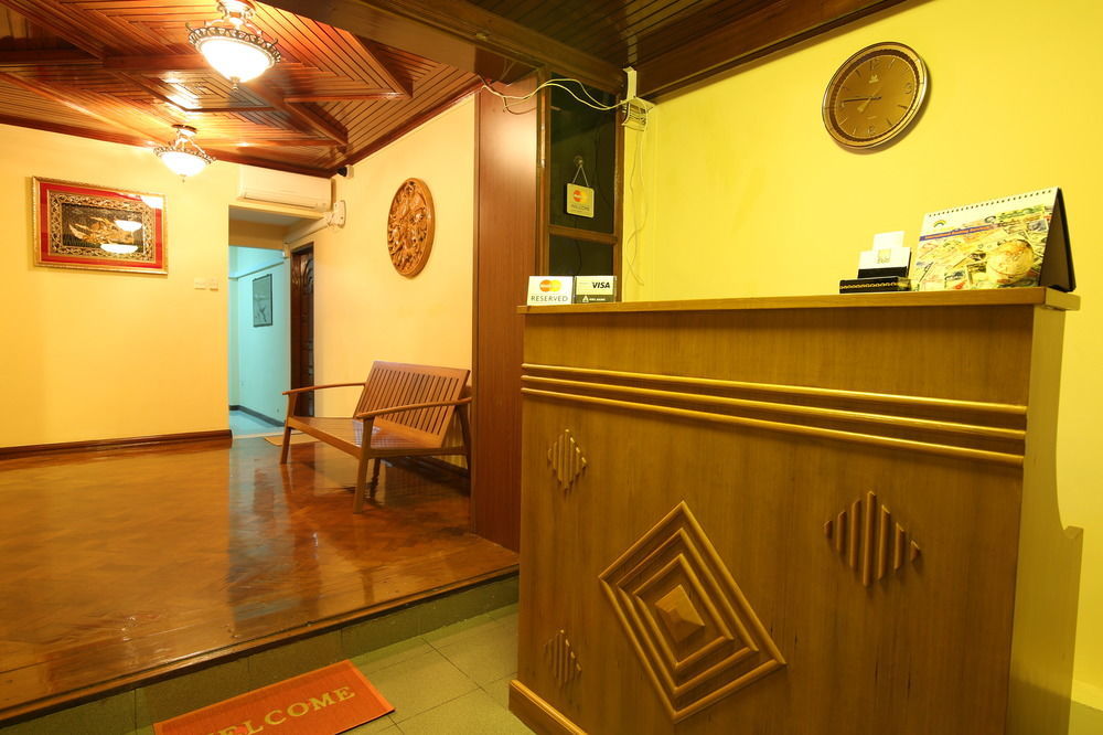 Hotel Hundred Moon Rangun Zewnętrze zdjęcie