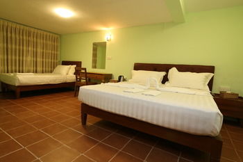 Hotel Hundred Moon Rangun Zewnętrze zdjęcie